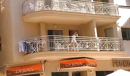 Toket kencang rambut pirang vedio xxx jepang nenek-Nenek double penetrasi di pantai